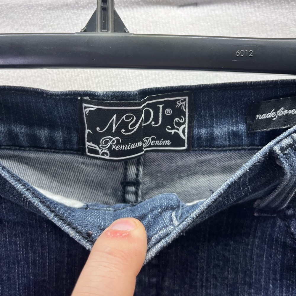 NYDJ Marilyn Straight Jeans Womens 8 Blue Denim Stretch Button legs Cute‎ 2569 - Picture 2 of 10